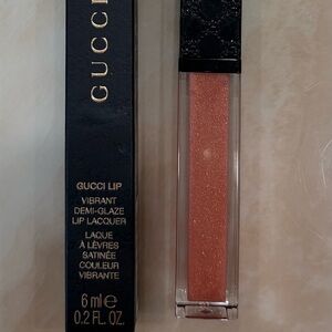 Gucci Lip Vibrant Demi-Glaze Lip Lacquer 030 bronze silk